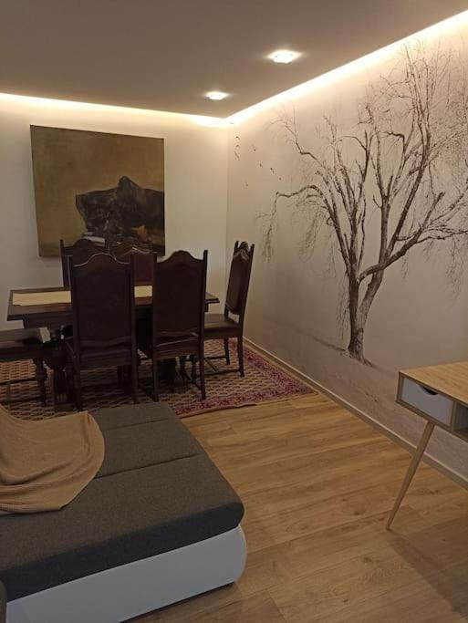 Tres Bel Appartement Rez De Jardin Appart De 53M2. Pfastatt Экстерьер фото